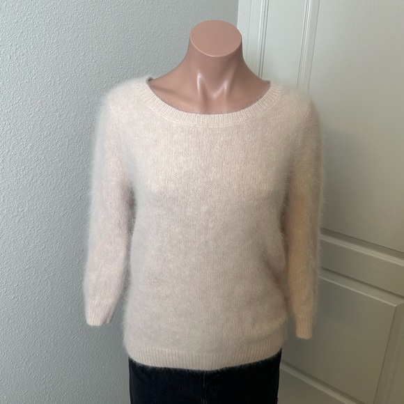 Club Monaco Pink Cream Sweater Sz S - Picture 1 of 4